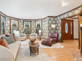 19524 230TH Avenue NE, Woodinville WA 98077