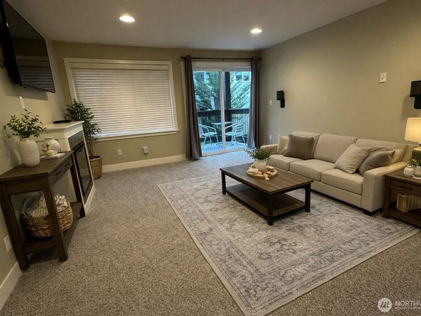 21307 48th Avenue W C208, Mountlake Terrace WA 98043