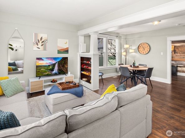 2011 E James Street, Seattle WA 98122