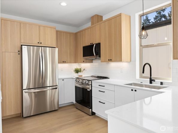 12044 Hiram Place NE A, Seattle WA 98125