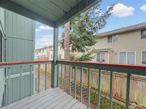 3322 I Street F202, Auburn WA 98002