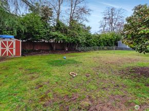 1055 S 317th Street, Federal Way WA 98003