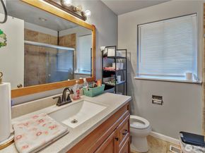 1055 S 317th Street, Federal Way WA 98003