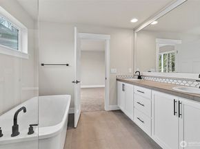 20902 99th Place S, Kent WA 98031