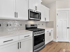 20902 99th Place S, Kent WA 98031