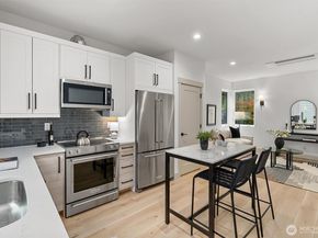 1255 NE 100th Street, Seattle WA 98125