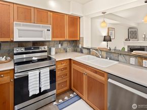 1545 NW 57th Street 422, Seattle WA 98107