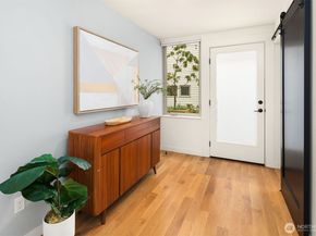 1535 Grandview Place E, Seattle WA 98112