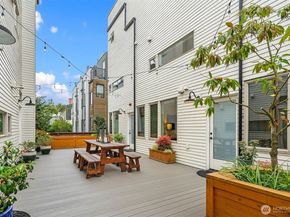 1535 Grandview Place E, Seattle WA 98112