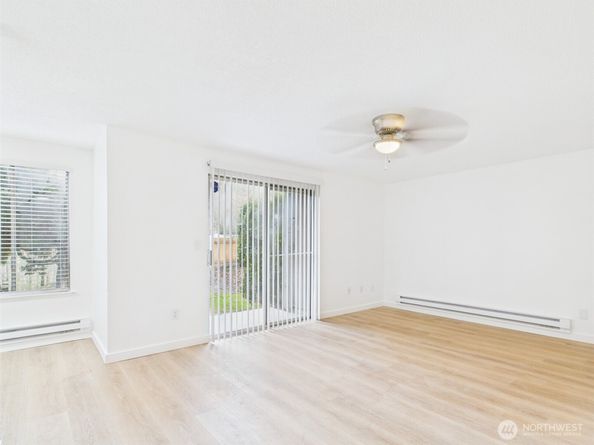 32142 46th Place SW M6, Federal Way WA 98023