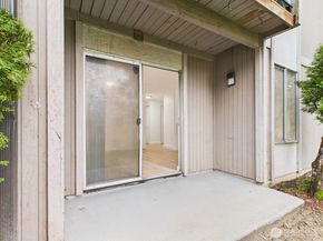 32142 46th Place SW M6, Federal Way WA 98023