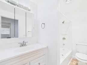 32142 46th Place SW M6, Federal Way WA 98023