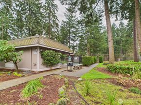 32142 46th Place SW M6, Federal Way WA 98023