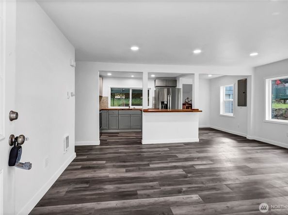 12034 68th Avenue S, Seattle WA 98178