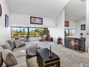 10911 D Glen Acres Drive S, Seattle WA 98168