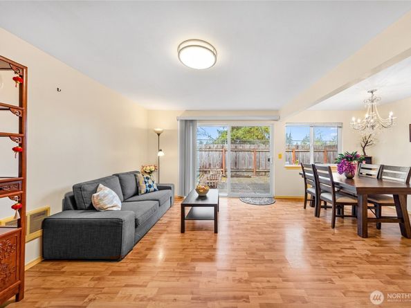 5713 122nd Avenue SE 165, Bellevue WA 98006