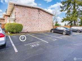 5713 122nd Avenue SE 165, Bellevue WA 98006