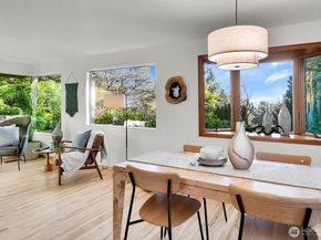 19045 46th Avenue NE, Lake Forest Park WA 98155