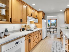 19045 46th Avenue NE, Lake Forest Park WA 98155