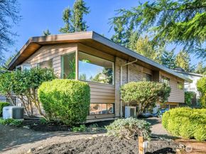 19045 46th Avenue NE, Lake Forest Park WA 98155