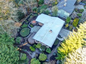 19045 46th Avenue NE, Lake Forest Park WA 98155