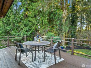 19045 46th Avenue NE, Lake Forest Park WA 98155