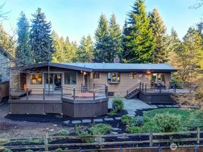 19045 46th Avenue NE, Lake Forest Park WA 98155