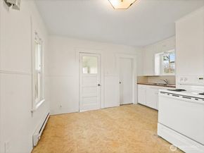 1929 11th Street, Bremerton WA 98337