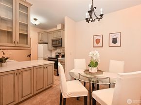 6648 Park Point Way NE D111, Seattle WA 98115