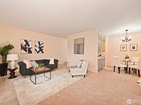 6648 Park Point Way NE D111, Seattle WA 98115