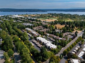 6648 Park Point Way NE D111, Seattle WA 98115