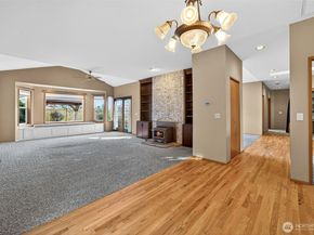 18304 68th Avenue W, Lynnwood WA 98037