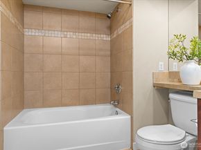 211 Kirkland Ave 415, Kirkland WA 98033