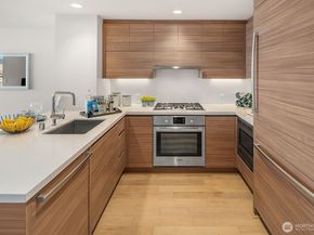 583 Battery Street 2205N, Seattle WA 98121