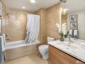 583 Battery Street 2205N, Seattle WA 98121