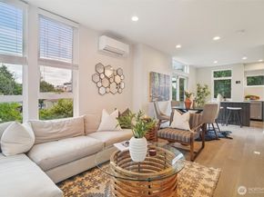 9032 14th Avenue NW D, Seattle WA 98117