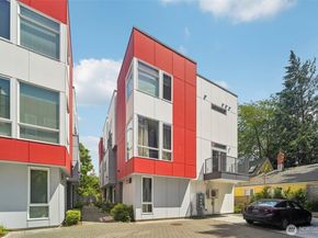 9032 14th Avenue NW D, Seattle WA 98117