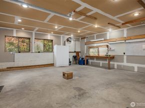 5981 Lynwood Center Road NE, Bainbridge Island WA 98110