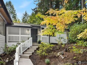 5981 Lynwood Center Road NE, Bainbridge Island WA 98110