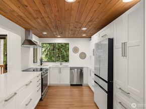 5981 Lynwood Center Road NE, Bainbridge Island WA 98110