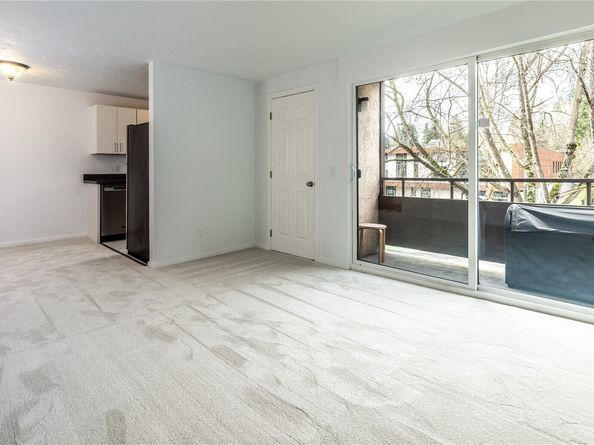 2100 N 106th 307, Seattle WA 98133