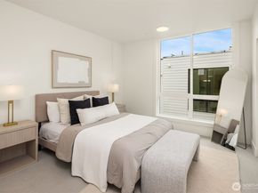 4418 1st Avenue NE A, Seattle WA 98105