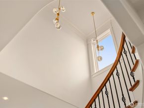 410 8th Avenue W, Kirkland WA 98033