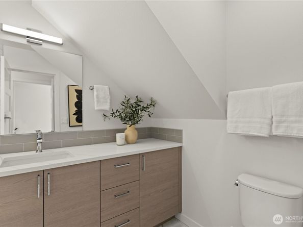 1208 C NW 83rd Street, Seattle WA 98117