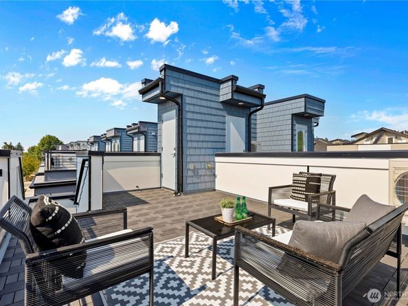 1208 C NW 83rd Street, Seattle WA 98117