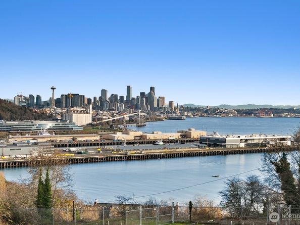 1500 Magnolia Way W, Seattle WA 98199