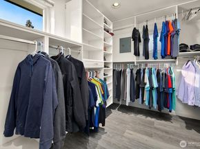 1500 Magnolia Way W, Seattle WA 98199