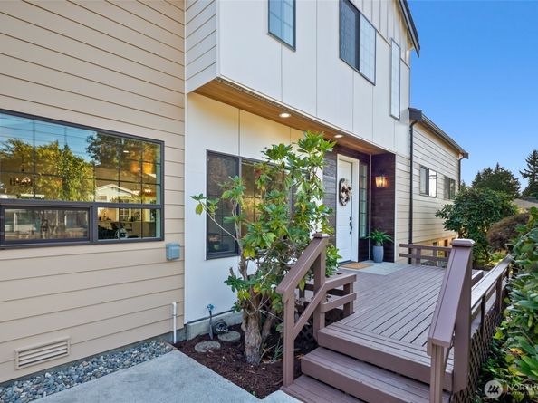 4902 241st Street SW, Mountlake Terrace WA 98043