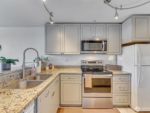 5000 Lake Washington Boulevard NE F105, Renton WA 98056