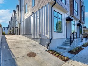9721 6th Avenue NW, Seattle WA 98117
